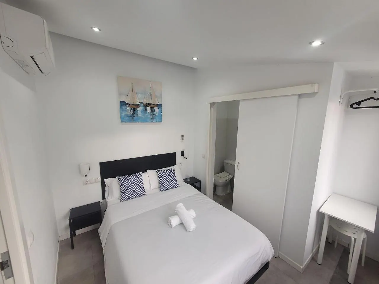 Ayz Frailes - Auto Check-In Property (Adults Only) Malaga Guest house