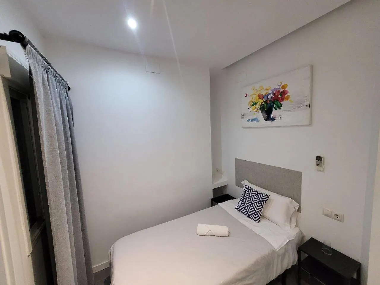 Ayz Frailes - Auto Check-In Property (Adults Only) Malaga Guest house