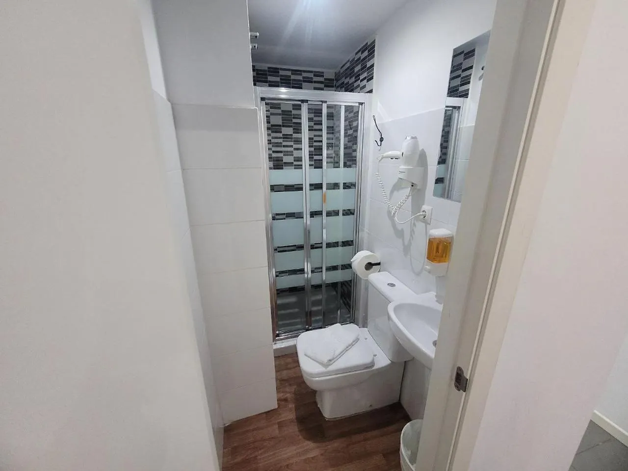 Ayz Frailes - Auto Check-In Property (Adults Only) Malaga Guest house