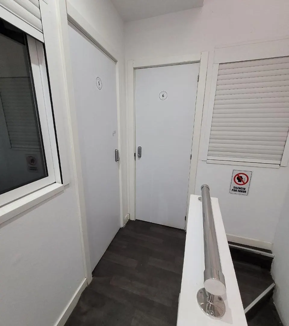 Pensión Ayz Frailes - Auto Check-In Property (Adults Only) Málaga
